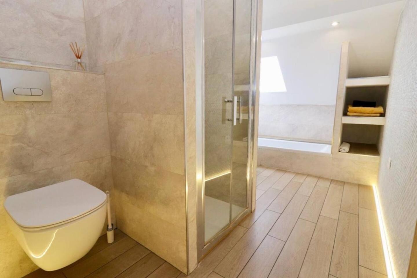 Duplex 120M2 Terrasse Vue Sur Nimes Leilighet Eksteriør bilde